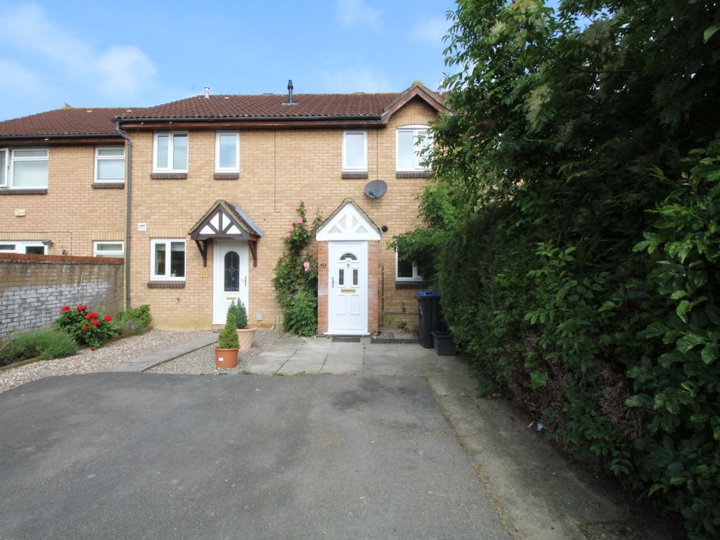 2 bed semidetached house to rent in Christopher Drive, Pewsham