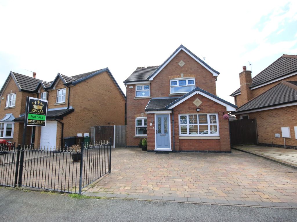 4 bed detached house for sale in Kenford Drive, Winstanley, Wigan WN3