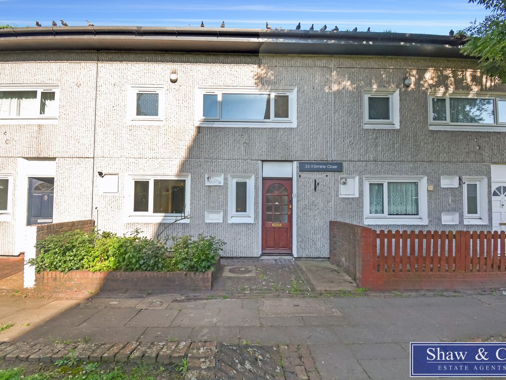 3 bed terraced house for sale in Ermine Close, Hounslow TW4, £300,000