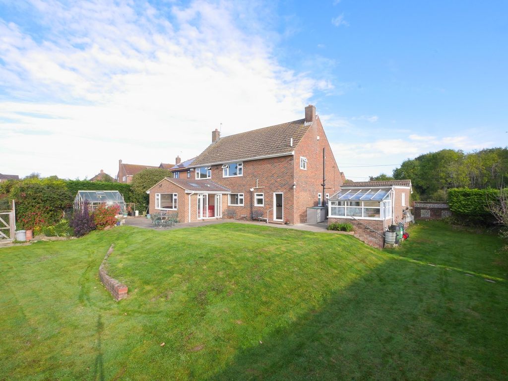 4 bed detached house for sale in Station Road, Hailsham BN27 Zoopla