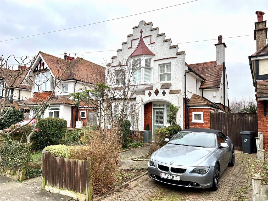 3 bed detached house for sale in Glynde Avenue, Hampden Park