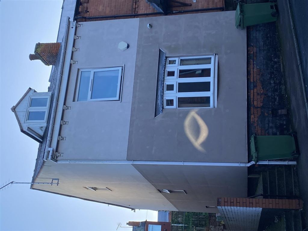 3 bed detached house to rent in Bolsover Street, Mansfield NG18, £900