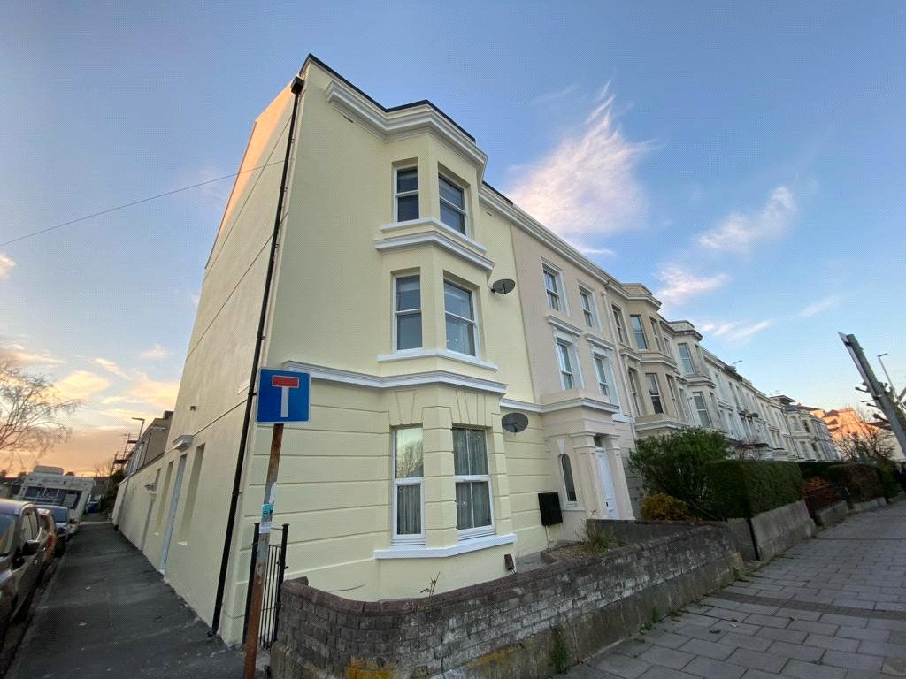 2 bed for sale in Devonport Road, Plymouth PL1, £170,000