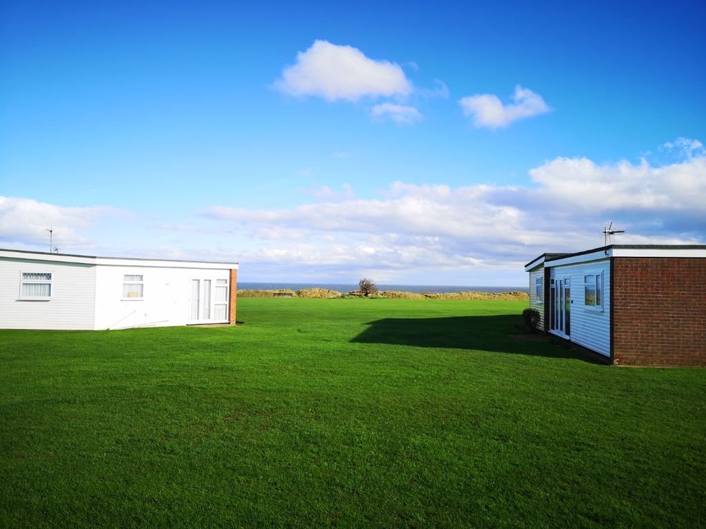 2 bed property for sale in Edward Road, WintertonOnSea, Great