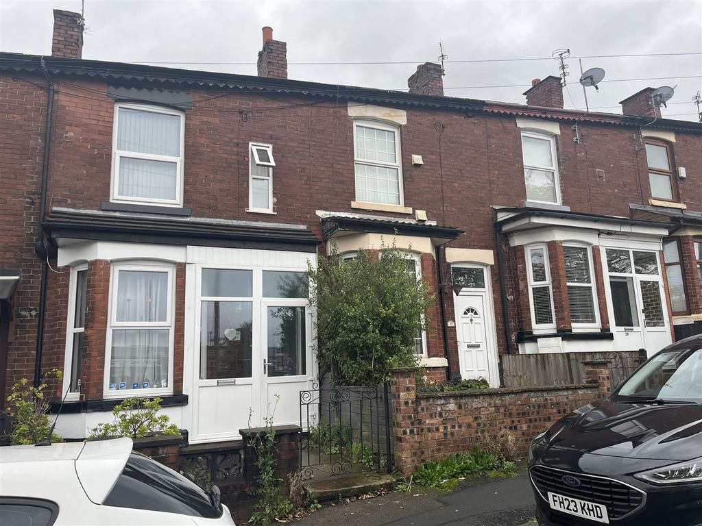 3 bed property for sale in Brook Street, Hyde SK14, £150,000 Zoopla
