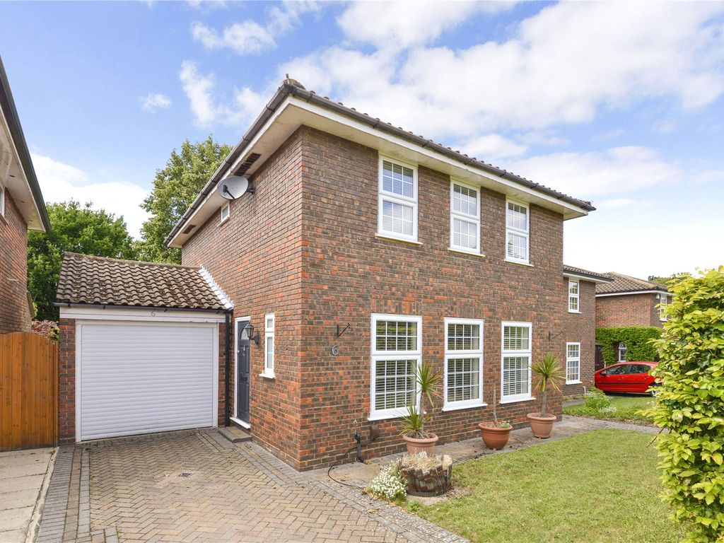 4 bed detached house for sale in Darnley Park, Weybridge, Surrey KT13 Zoopla
