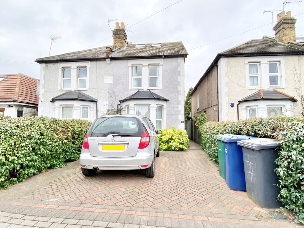 4 bed semidetached house for sale in East Road, East EN4, £730,000 Zoopla