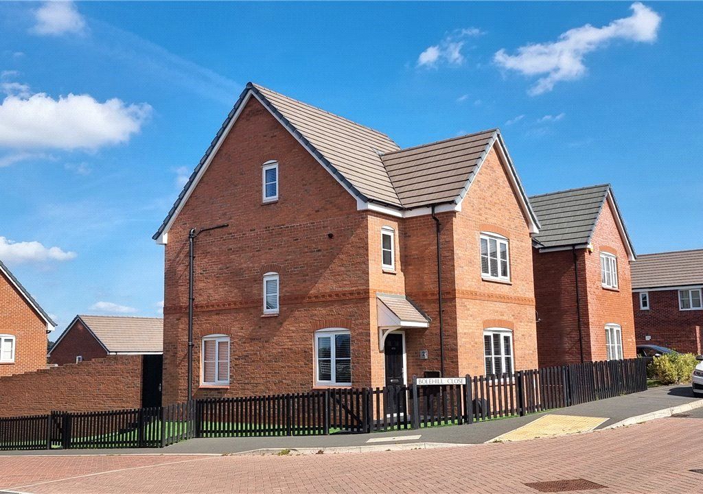 4 bed detached house for sale in Bolehill Close, Oakwood, Derby