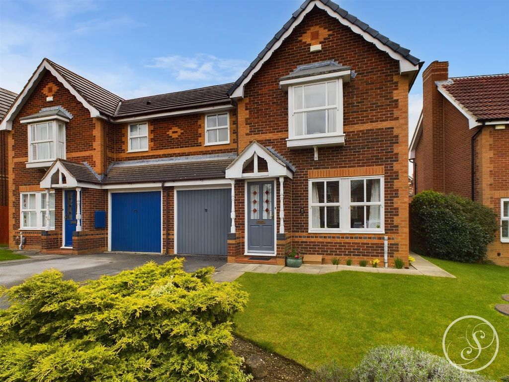 3 bed semidetached house for sale in Yew Tree Lane, Colton, Leeds LS15