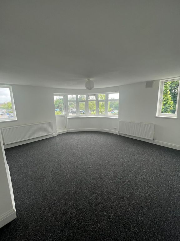 2 bed flat to rent in Lemna Ct, Lemna Road, Leytonstone, London E11, £