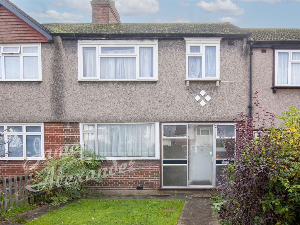 3 bed property for sale in Brockenhurst Way, London SW16 Zoopla