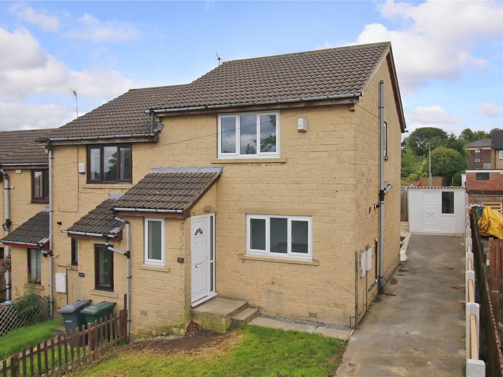 3 bed end terrace house for sale in The Bank, Idle, Bradford, West