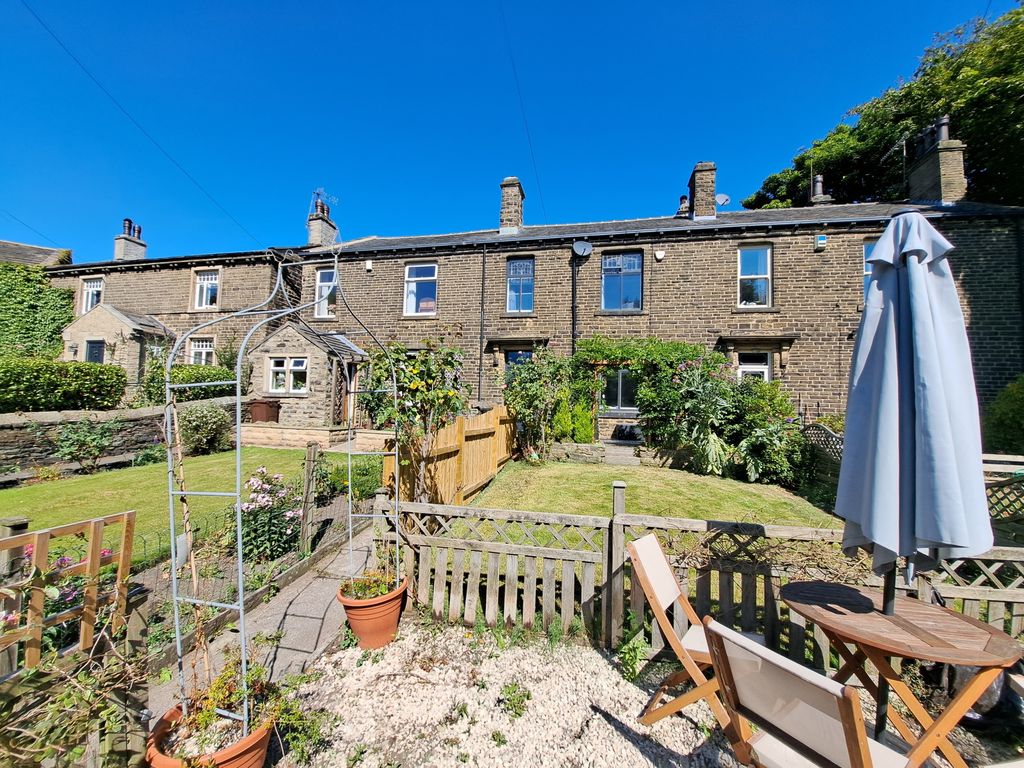 3 bed terraced house for sale in Crooke Lane, Wilsden BD15 Zoopla