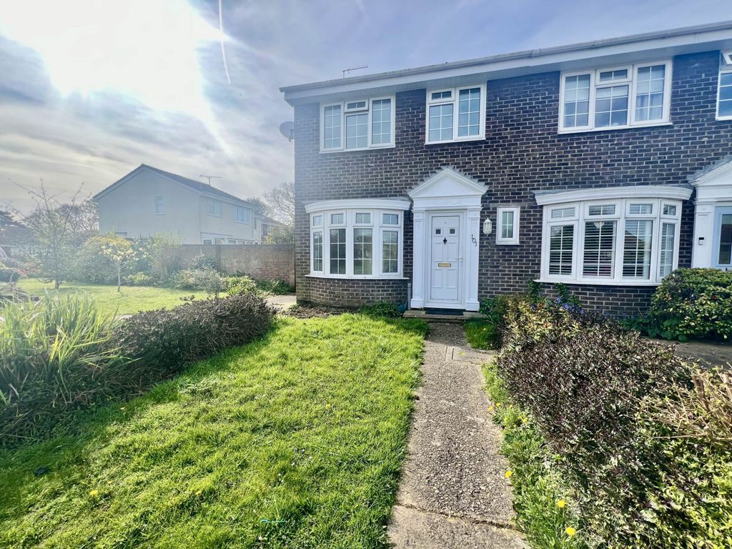 3 bed end terrace house to rent in Westminster Drive, Bognor Regis PO21, £1,400 pcm Zoopla