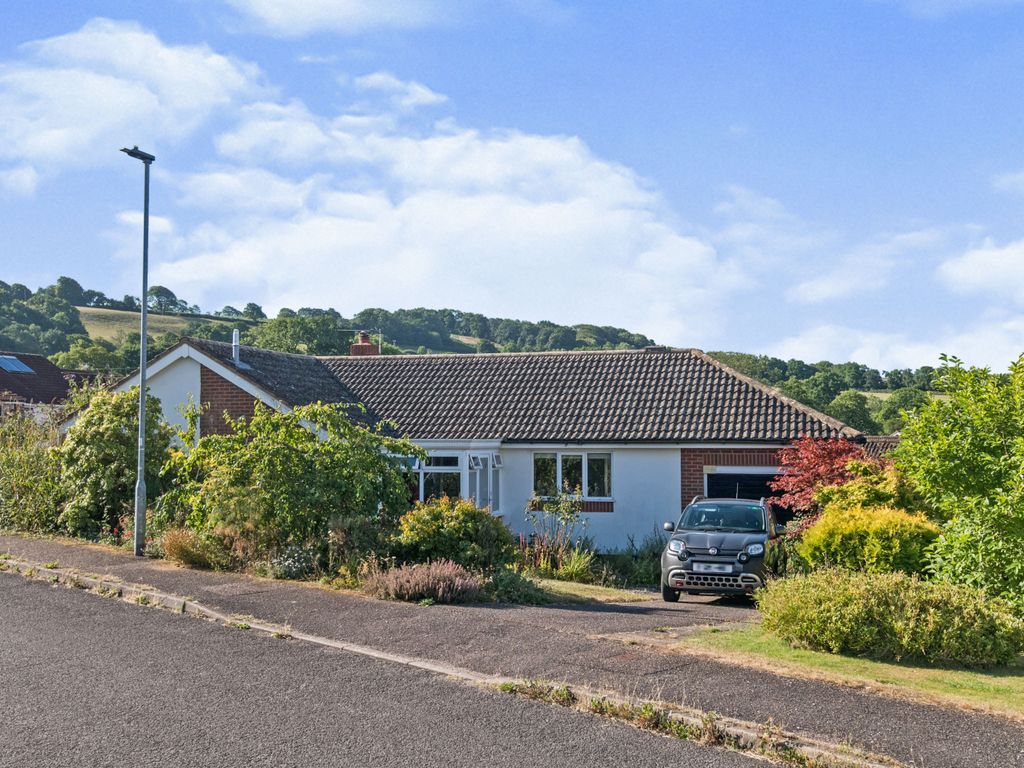 2 bed bungalow for sale in Cembra Close, Honiton EX14 Zoopla