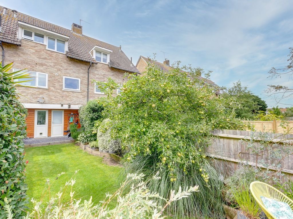2 bed terraced house for sale in The Lowlands, Hailsham BN27, £300,000 Zoopla