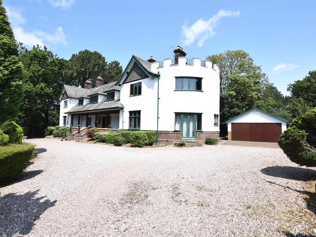 4 bed detached house for sale in Chenotrie Gardens, Noctorum Road