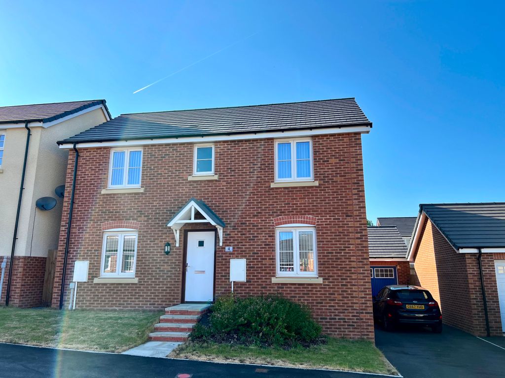 4 bed detached house to rent in Llys Fothergill, Cwmdare, Aberdare CF44