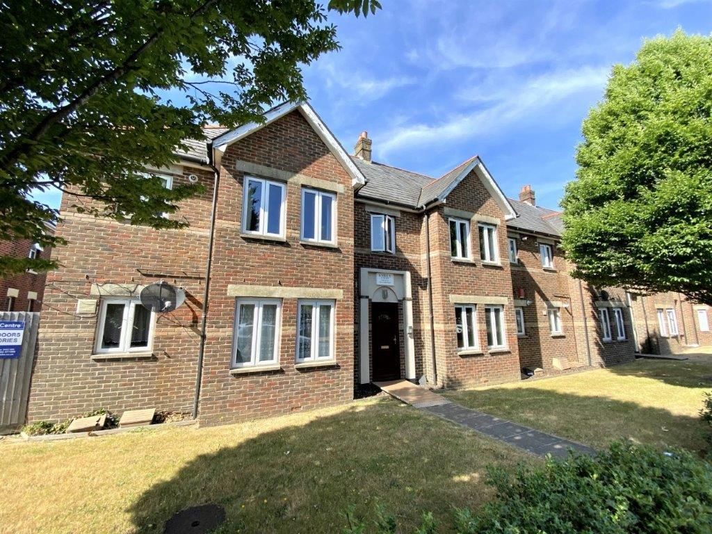 2 bed shared for sale in Ashley Road, Parkstone, Poole