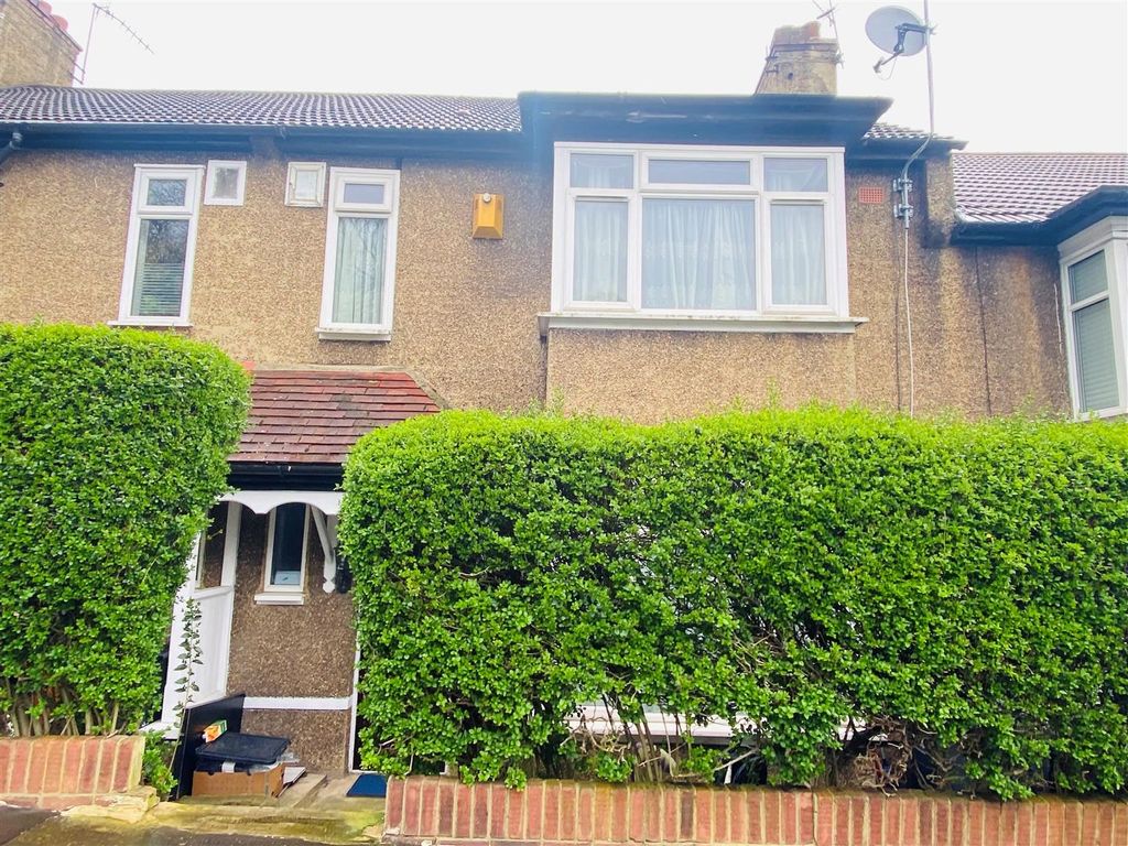 3 bed terraced house for sale in Ross Road, London SE25 Zoopla