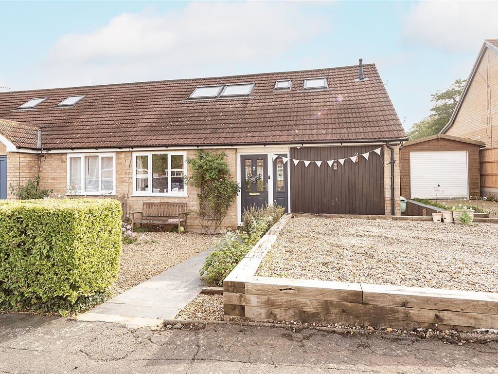 3 bed semidetached house for sale in Hawthorn Close, Harpenden AL5, £