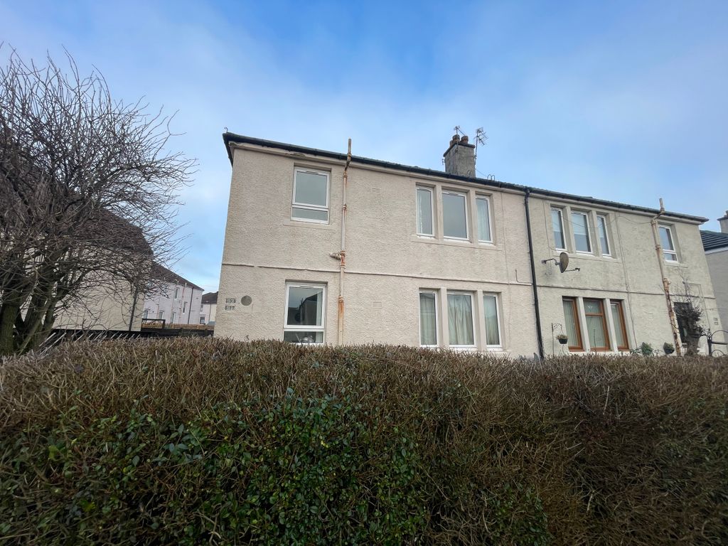 2 bed flat for sale in Lochfield Road, Paisley, Renfrewshire PA2, £