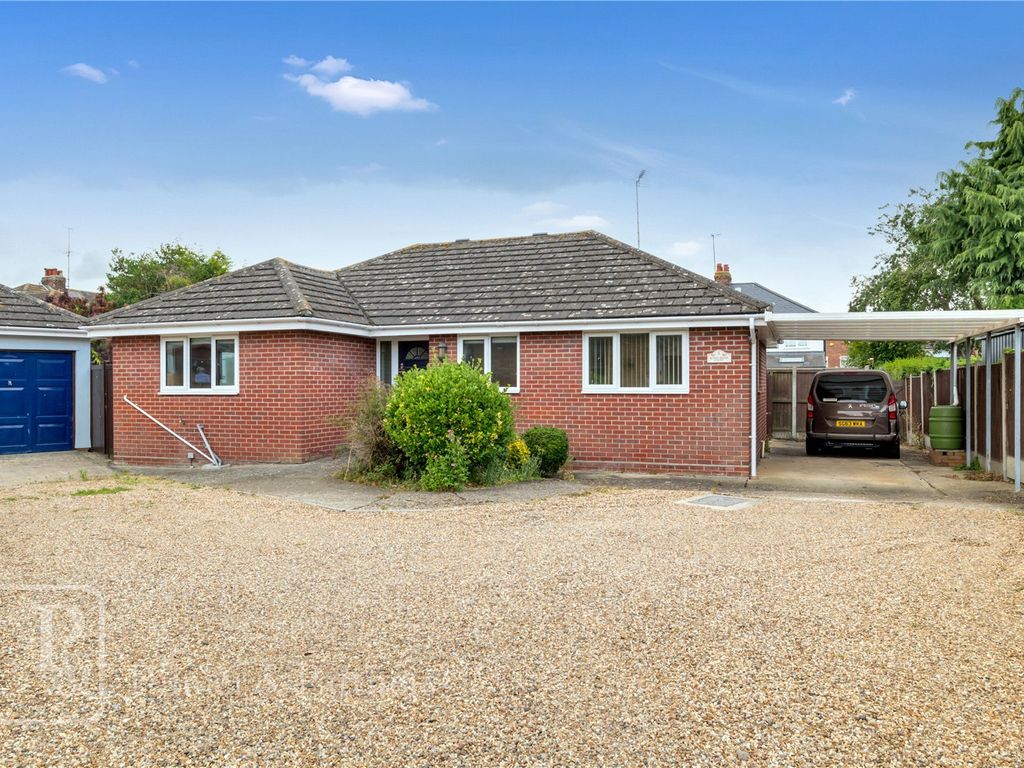 3 bed bungalow for sale in Kings Head Court, Colchester, Essex CO1, £