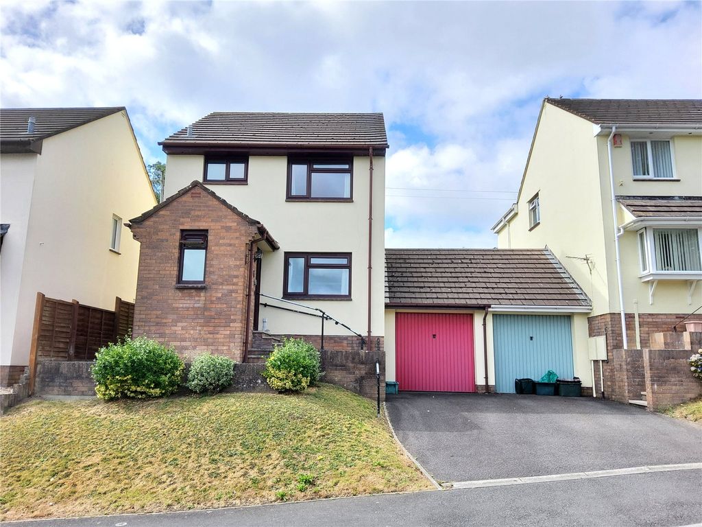3 bed linkdetached house for sale in Holwill Drive, Torrington EX38 Zoopla