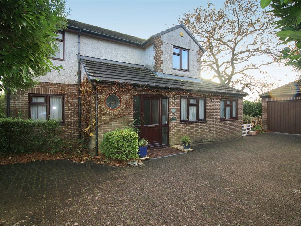 4 bed detached house for sale in Boaden Close, Hatt, Saltash PL12, £460,000 Zoopla