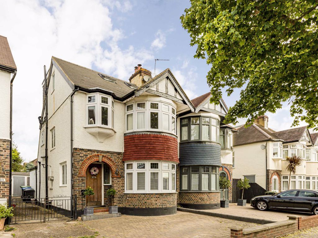 4 bed semidetached house for sale in Alexandra Drive, Berrylands