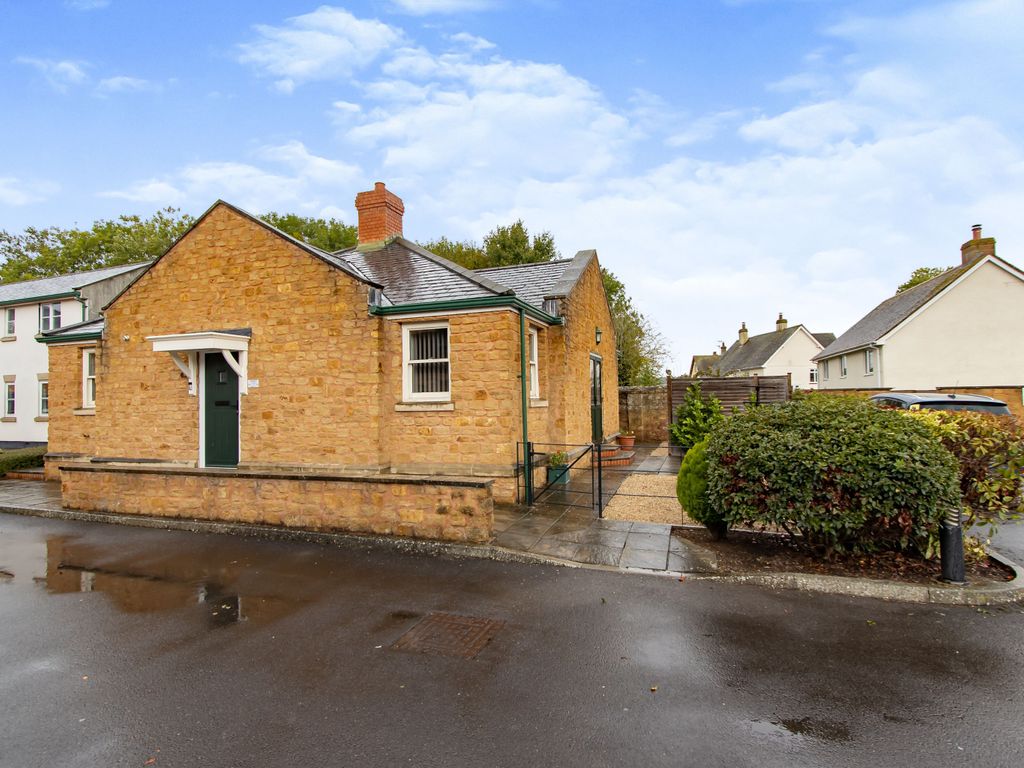 3 bed bungalow for sale in Long Street, Williton, Taunton TA4 Zoopla