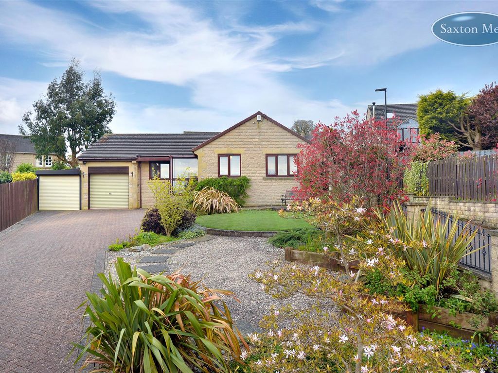 3 bed detached bungalow for sale in Walshaw Road, Worrall, Sheffield