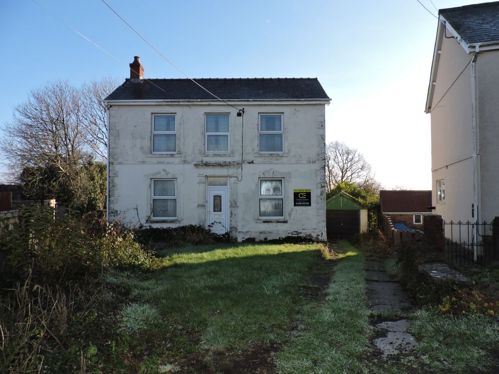 3 bed detached house for sale in Heol Fach, Caerbryn, Ammanford SA18
