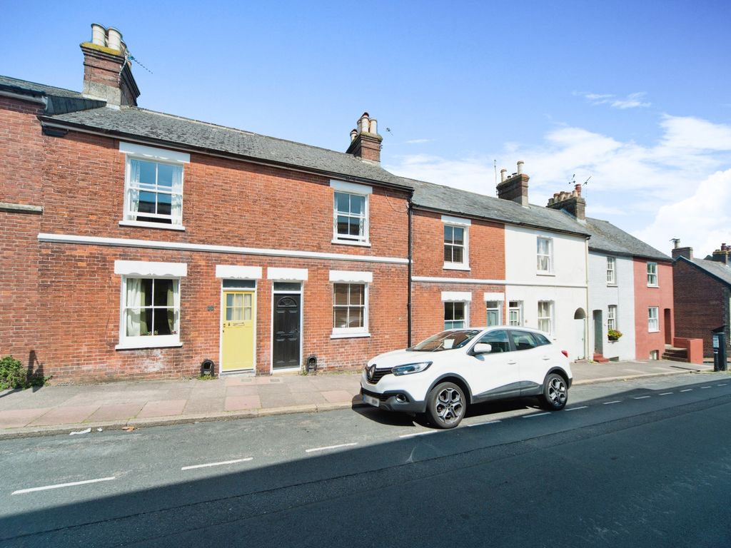 2 bed terraced house to rent in De Montfort Road, Lewes BN7, £1,300 pcm