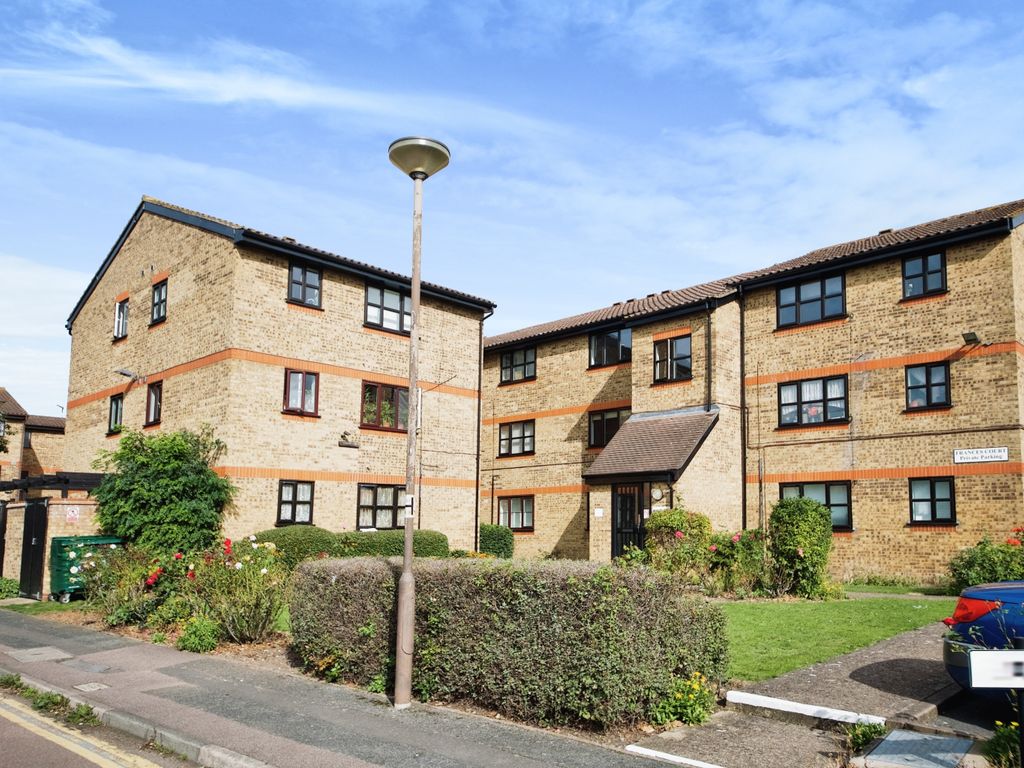 1 bed flat to rent in Frances Court, Ghandi Close, Walthamstow, London