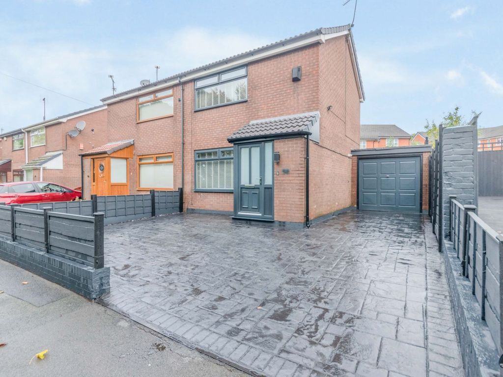 2 bed semidetached house for sale in Derker Street, Derker OL1 Zoopla