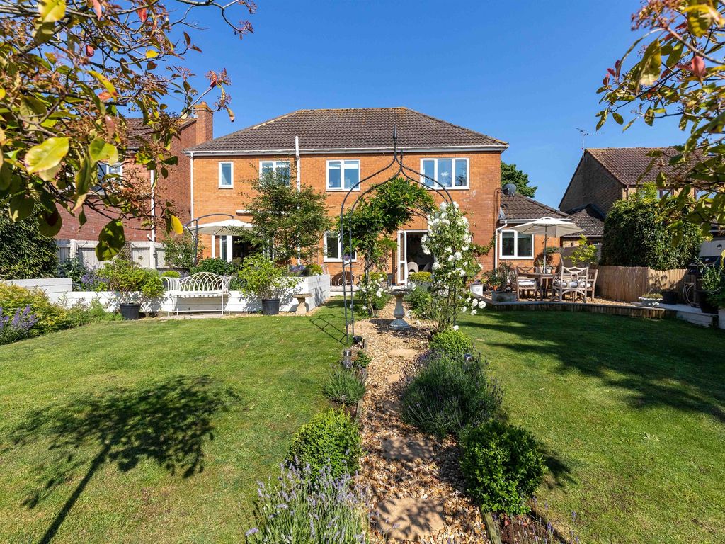 3 bed detached house for sale in Guntons Road, Newborough, Peterborough