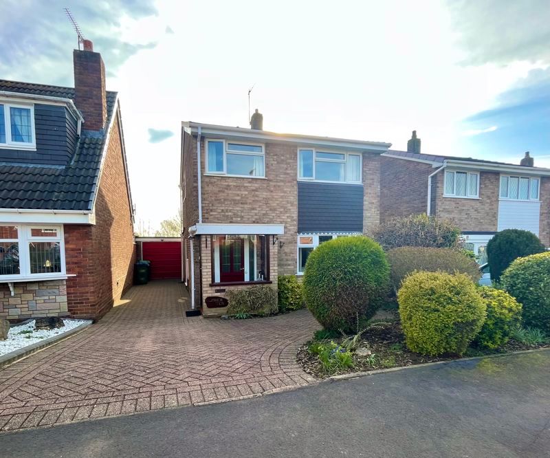 3 bed detached house for sale in Sunningdale Drive, Oakham, Tividale