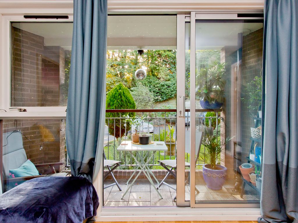 39/1 York Road, Trinity, Edinburgh EH5