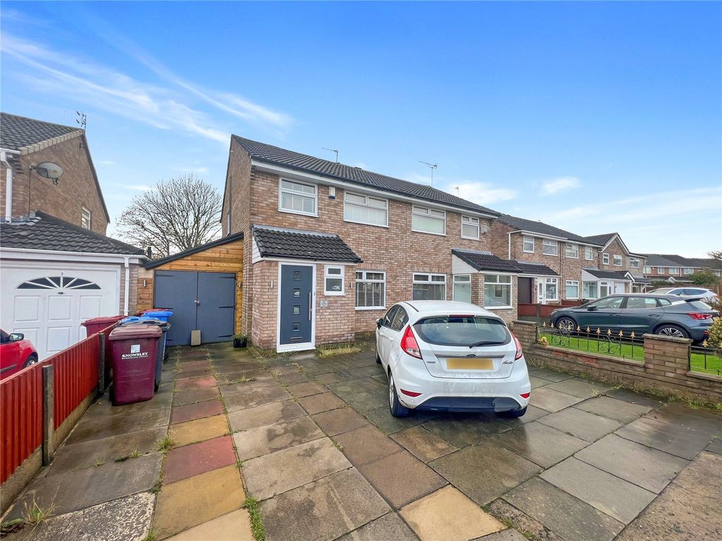 2 bed semidetached house to rent in Close, Liverpool