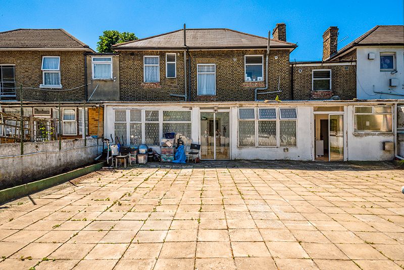 Osborne, Forest Gate E7