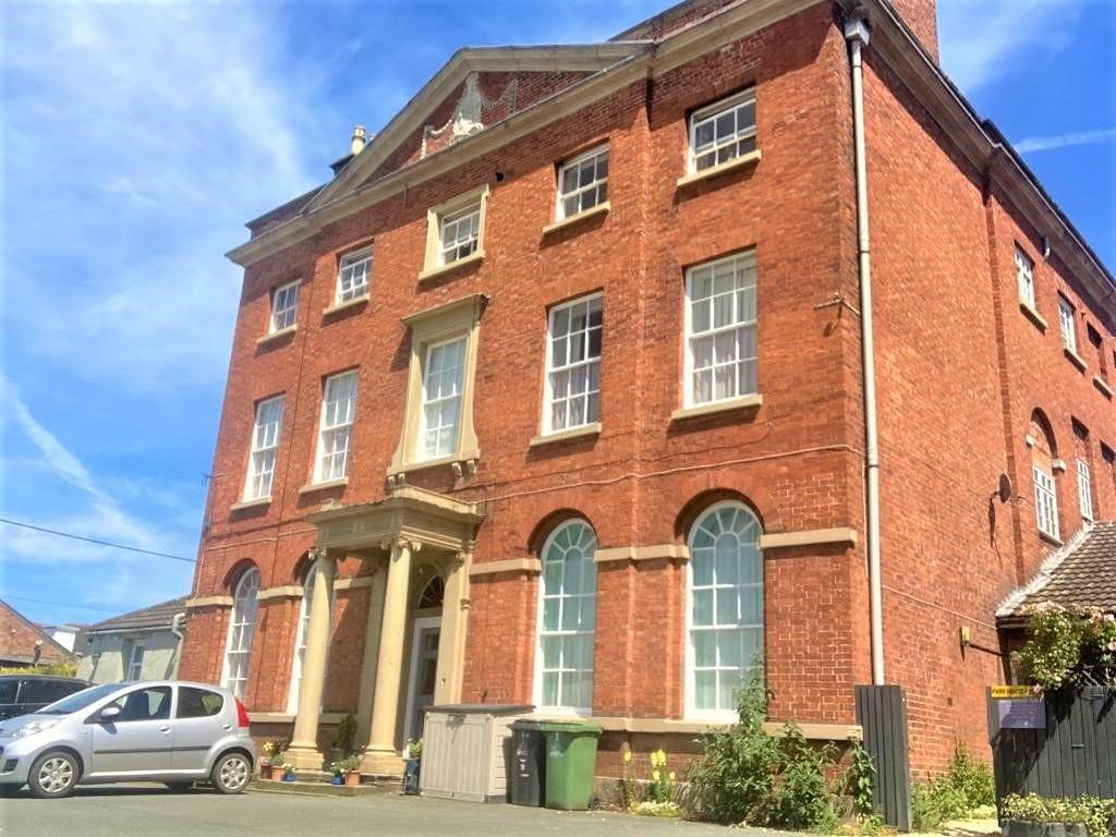 2 bed flat to rent in Flat 4 Park House, Park Road, Wem, Shropshire SY4