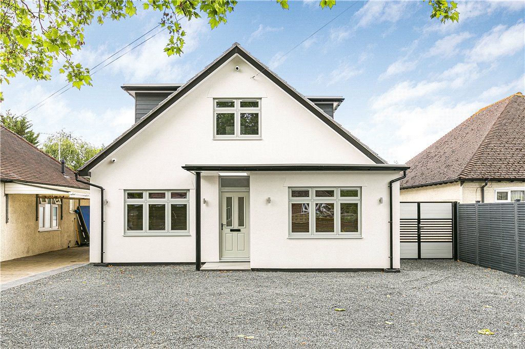 4 bed bungalow for sale in Green Lane, Chertsey, Surrey KT16, £