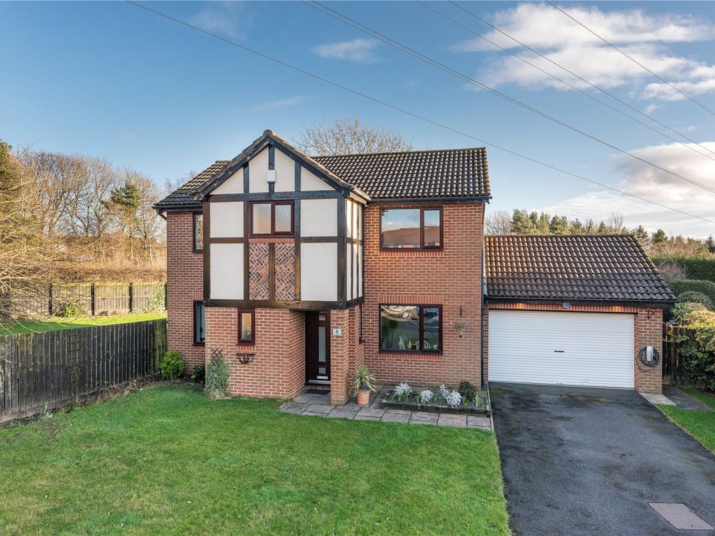 4 bed detached house for sale in Deacon Close, North Walbottle