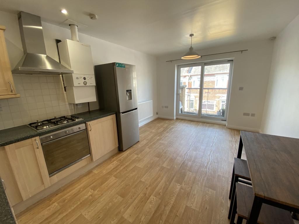 2 bed flat to rent in Elm Grove, Southsea PO5 Zoopla