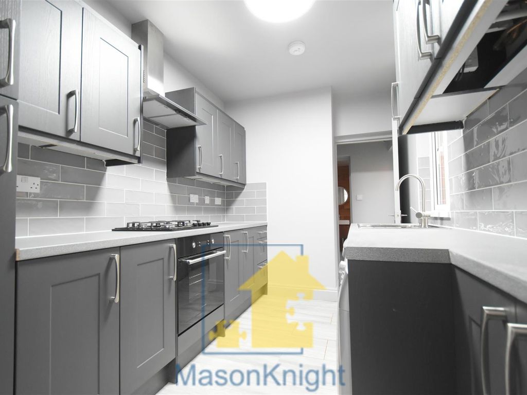 5 bed semidetached house to rent in Umberslade Road, Selly Oak