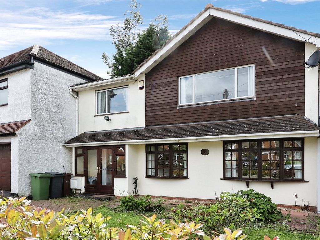 4 bed detached house to rent in Coppice Road, Wolverhampton, West