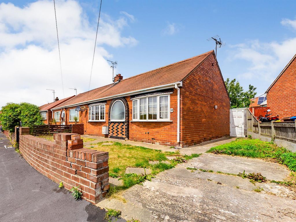 2 bed semidetached bungalow for sale in Bempton Oval, Bridlington