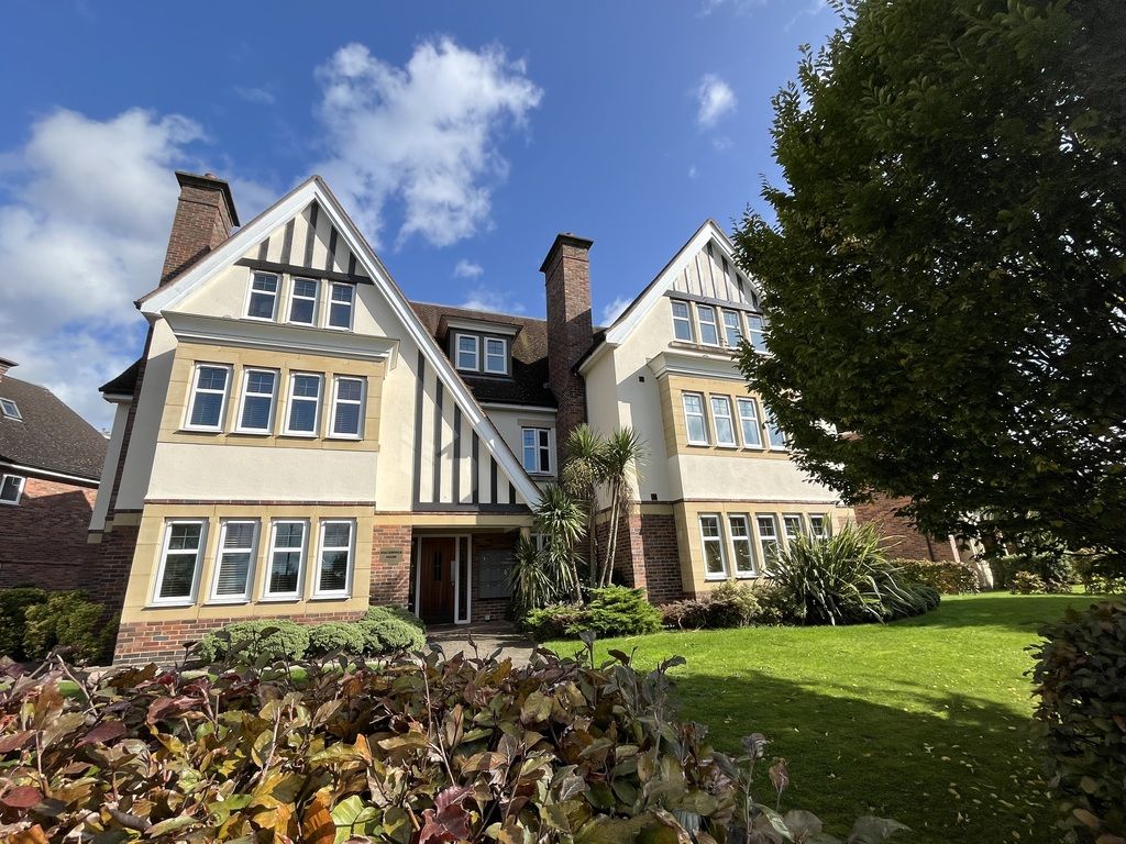 2 bed flat to rent in Bracebridge House, Bedford Road, Sutton Coldfield