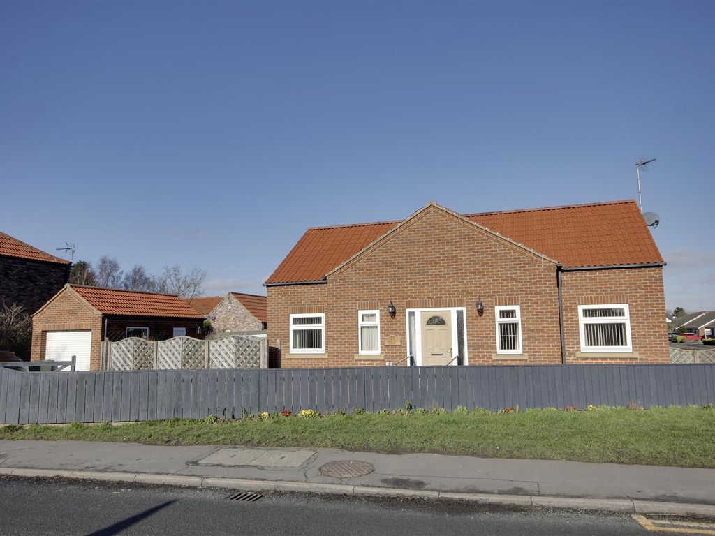 3 bed detached house for sale in Scalby Lane, Gilberdyke, Brough HU15